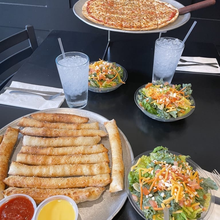 Fresh Salads to Complement Your Meal