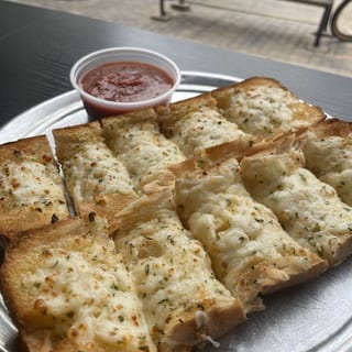Cheesy Garlic Bread (Half)