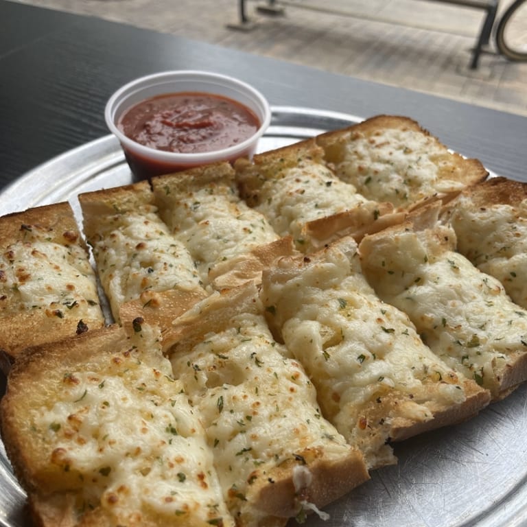 Garlic Bread: A Savory Italian Appetizer