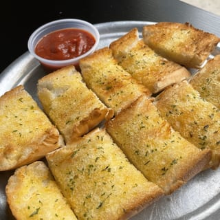 Garlic Bread (half)